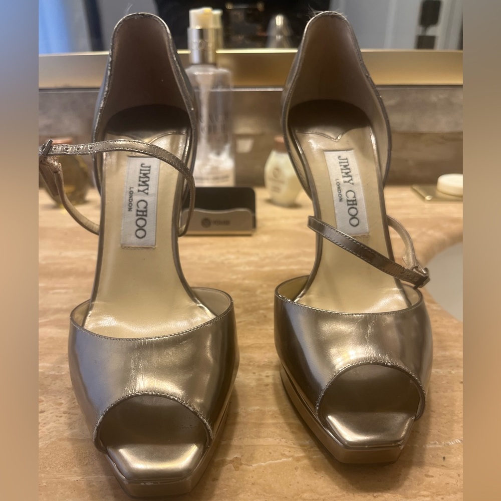 Jimmy Choo 6.5 pumps